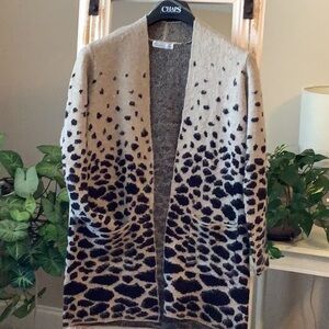 89th + Madison leopard print sweater. Size SP